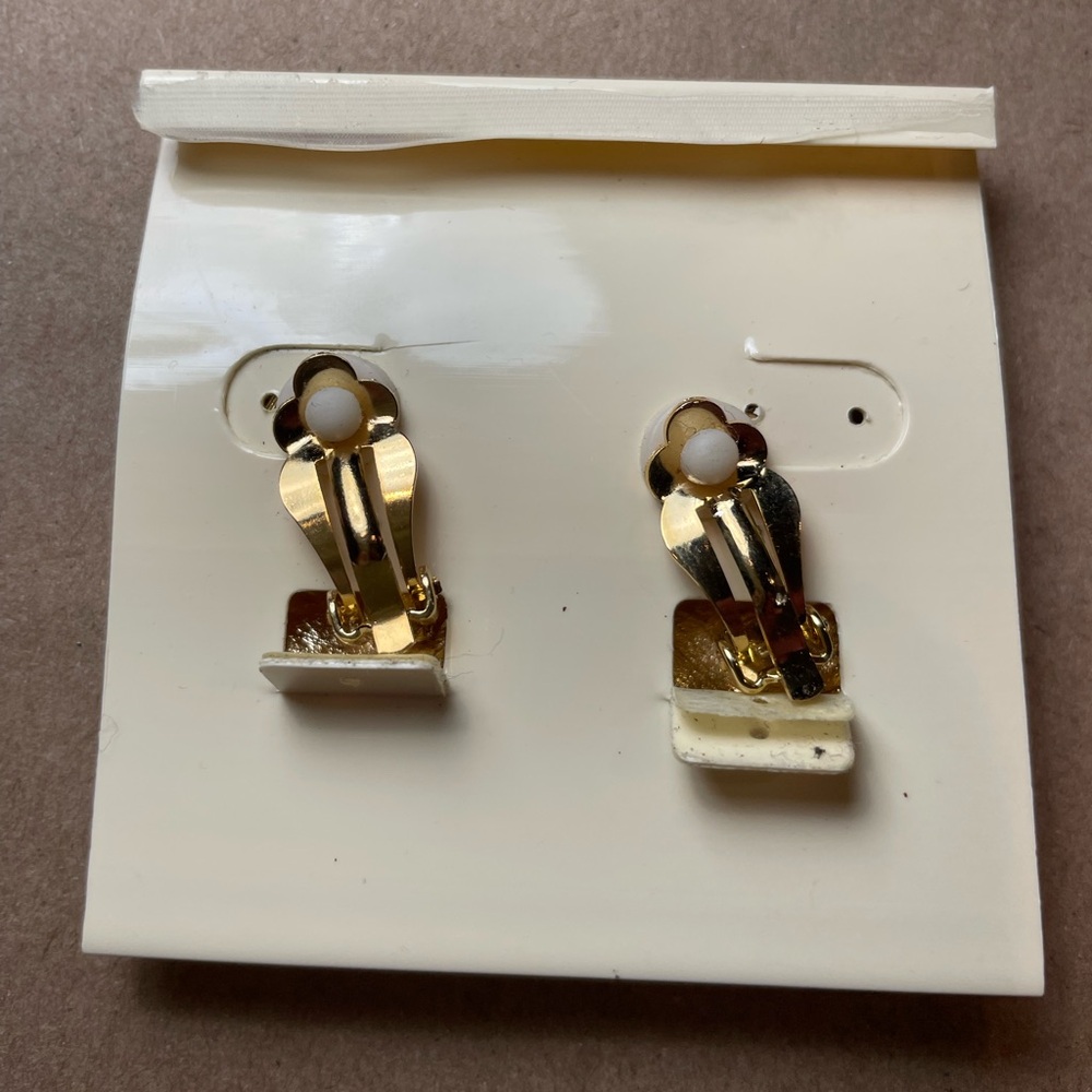 Jennifer Lee Clip Earrings - Picture 4 of 4